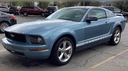 2005 Ford Mustang V6 Deluxe