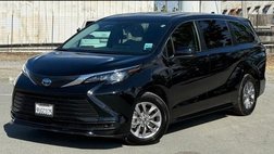 2025 Toyota Sienna LE 8-Passenger