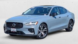 2024 Volvo S60 B5 Plus Dark Theme