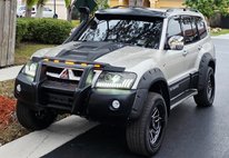 2004 Mitsubishi Montero Limited