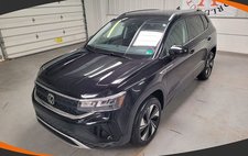 2024 Volkswagen Taos SE 4Motion