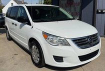 2013 Volkswagen Routan S