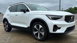 2026 Volvo XC40 B5 Plus