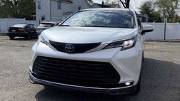 2022 Toyota Sienna XLE 7-Passenger