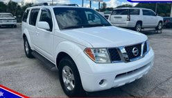 2005 Nissan Pathfinder SE