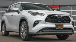 2023 Toyota Highlander Hybrid Platinum