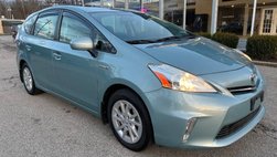 2014 Toyota Prius v Five