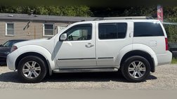 2012 Nissan Pathfinder LE