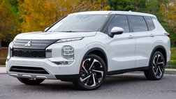 2023 Mitsubishi Outlander SE