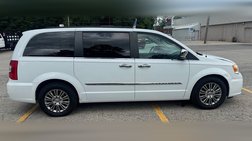 2014 Chrysler Town and Country Touring-L
