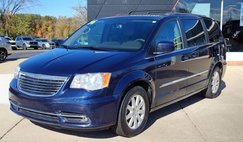 2016 Chrysler Town and Country Touring