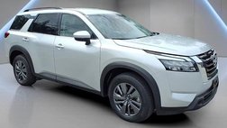 2024 Nissan Pathfinder SV
