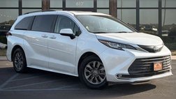 2022 Toyota Sienna XLE 7-Passenger