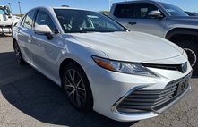 2022 Toyota Camry Hybrid XLE
