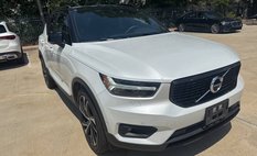 2022 Volvo XC40 T5 R-Design