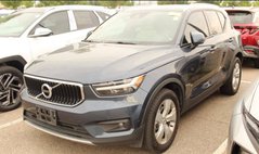 2022 Volvo XC40 T5 Momentum