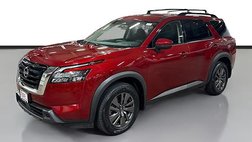 2023 Nissan Pathfinder SV
