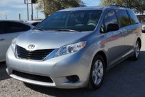 2014 Toyota Sienna LE