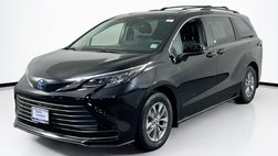 2025 Toyota Sienna LE 8-Passenger