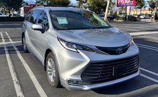 2022 Toyota Sienna Limited 7-Passenger