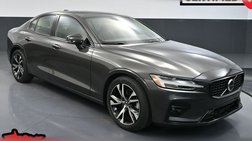 2024 Volvo S60 B5 Core Dark Theme