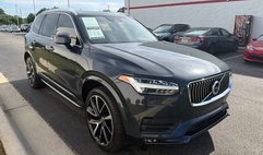 2022 Volvo XC90 T6 Momentum 7-Passenger