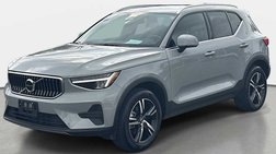 2025 Volvo XC40 B5 Core Bright Theme