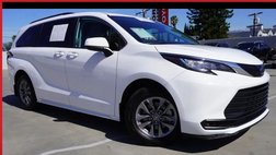 2022 Toyota Sienna LE 8-Passenger
