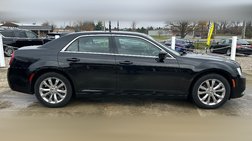 2017 Chrysler 300 Limited