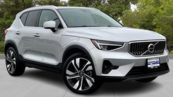 2023 Volvo XC40 B5 Plus Bright Theme