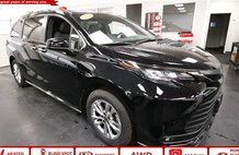 2022 Toyota Sienna Woodland Edition