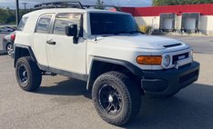 2013 Toyota FJ Cruiser Base