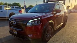 2022 Nissan Pathfinder SV
