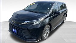 2021 Toyota Sienna LE 8-Passenger