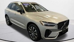 2025 Volvo XC60 B5 Plus Dark Theme