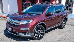 2019 Honda Pilot Touring w/Rear Captain's Chairs