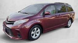 2019 Toyota Sienna LE