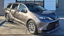 2023 Toyota Sienna LE 8-Passenger