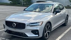 2024 Volvo S60 B5 Plus Dark Theme
