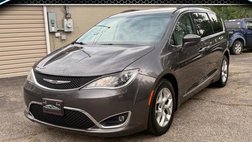 2017 Chrysler Pacifica Touring L FWD