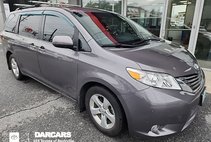 2017 Toyota Sienna LE