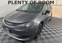 2020 Chrysler Voyager LX