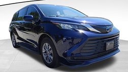2021 Toyota Sienna LE 8-Passenger
