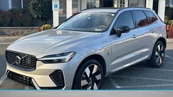 2024 Volvo XC60 Recharge T8 Plus Dark Theme