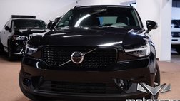 2024 Volvo XC40 B5 Core Dark Theme