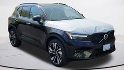 2025 Volvo XC40 B5 Ultra Dark Theme