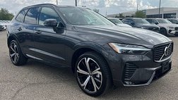 2025 Volvo XC60 B5 Ultra Dark Theme