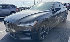 2023 Volvo S60 B5 Plus Dark Theme