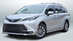 2025 Toyota Sienna XLE