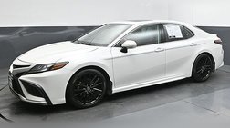 2022 Toyota Camry Hybrid XSE